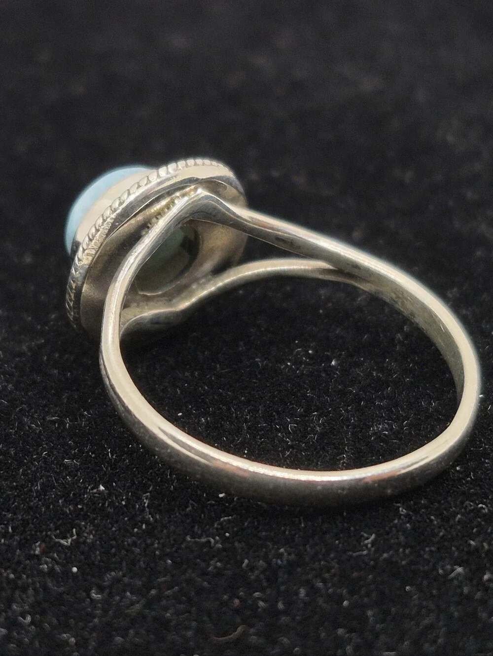 .925 Sterling Silver Elegant Women's Circular Design Larimar Ring